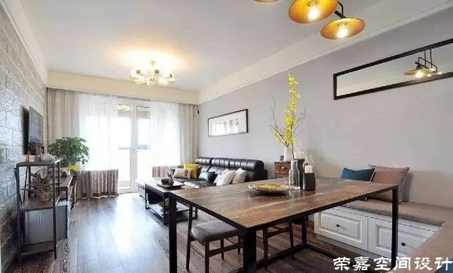 上海装修案例89平简约时尚小三房,工业风的客厅够个性